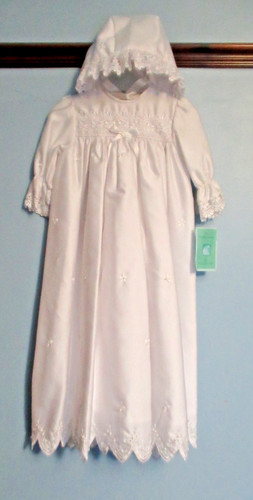 Long white embroidered satin - long,
