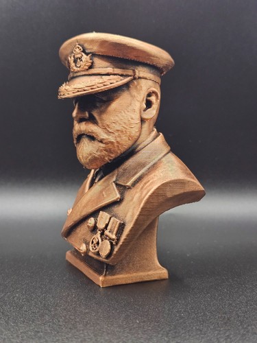 Titanic captain smith bust - captain,