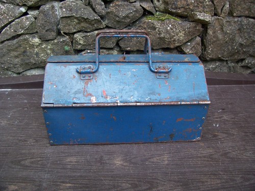 Small vintage blue metal - small,