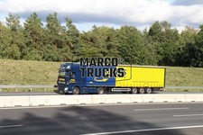Truck photo DAF XF tarpaulin