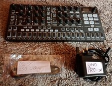 ik multimedia uno synth proX