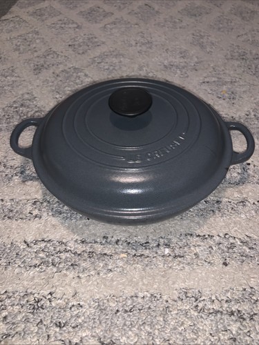 Creuset signature cast - signature, iron