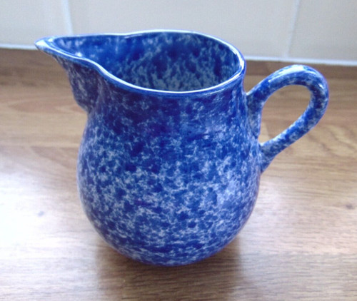 Lovely vintage pottery - lovely, blue