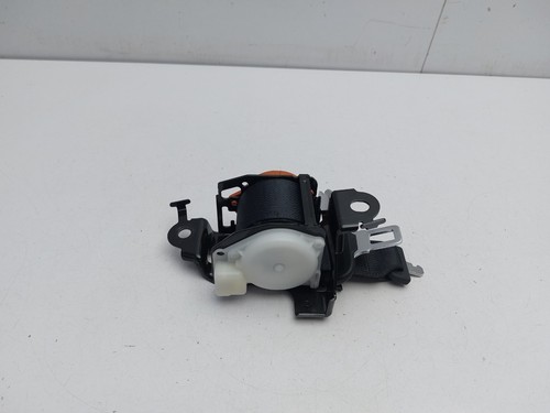 Rear centre seat belt - centre,