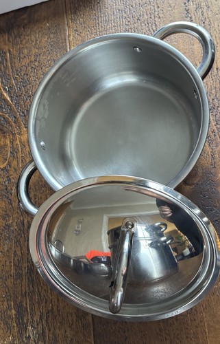 The professional cookware - the,