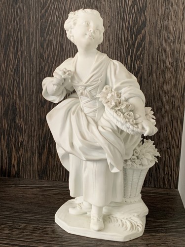 Sèvres girl with flowers - sèvres,