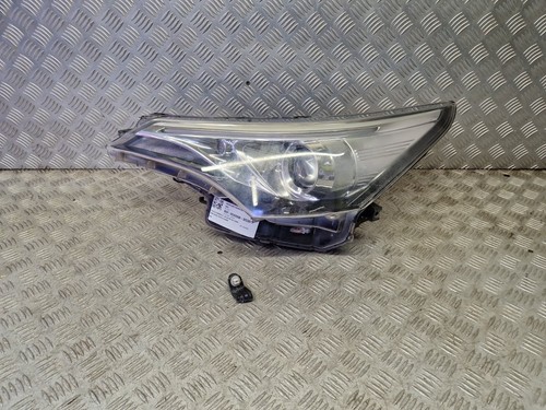 Toyota avensis headlight - toyota,