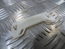 OEM Vauxhall Cavalier Mk3 Astra F GSi 1x Moulding bracket clip 1989 to 1997 NOS