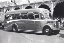 AB0286 - Thames Valley Coach Bus - FRX 313 - photograph 6"x4"