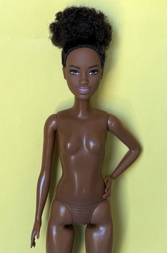 Barbie doll petite ethnic - petite, dark