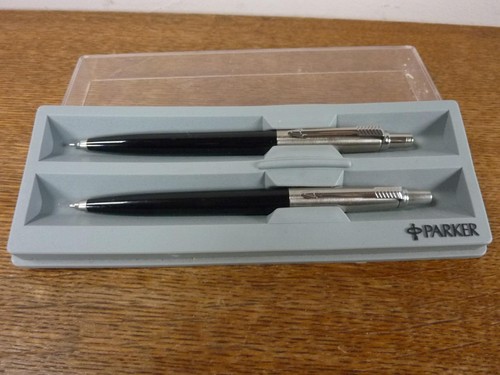 Vintage black bodied - black, parker