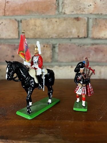 Britains vintage toy figures - britains,