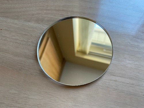 Handbag make mirrors small - up,