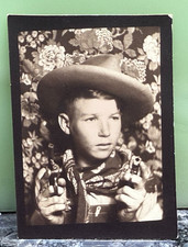 Vintage Photobooth Photo Young Man Great Cowboy Hat & Pistols