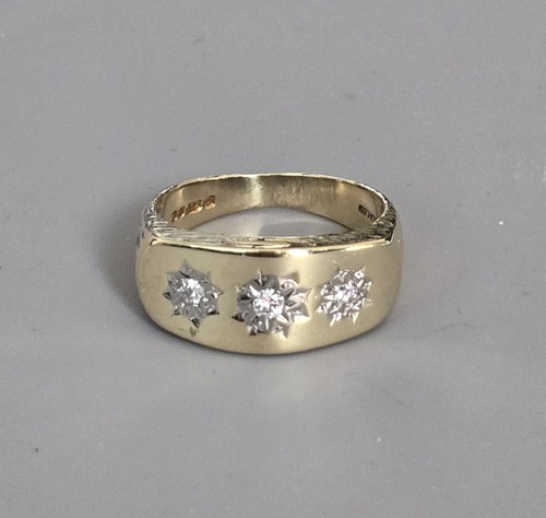 18ct gold diamond three - gold, stone
