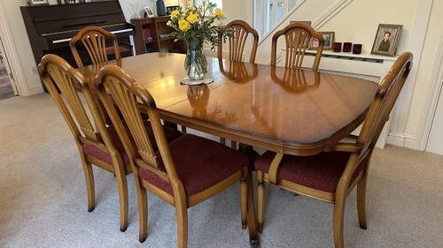 Solid yew extendable dining
