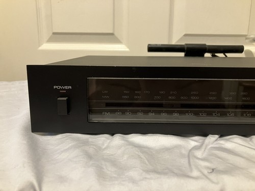 Rotel stereo tuner - tuner, rt-820