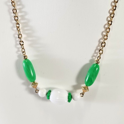Avon necklace gold tone green - avon,