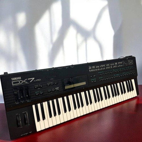 Yamaha dx7ii synthesizer - yamaha,