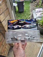 Hot Wheels Premium Twin Set