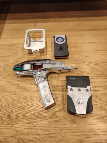 Star trek 2009 communicator - star,