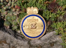 VINTAGE ENAMEL AUTOMOBILE CAR BADGE # PORSCHE TURNAMENT JOHANNISBERG WIESBADEN