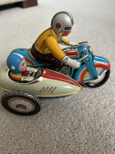 Vintage motor cycle - , side
