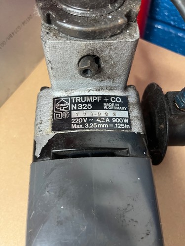 Trumpf 325 240v nibbler - n,