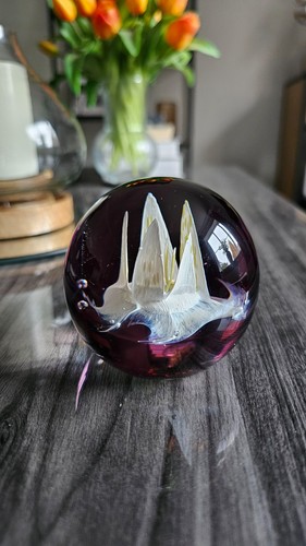 Rare vintage paperweight - rare,