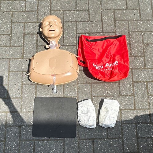 Laerdal mini anne cpr - laerdal, training