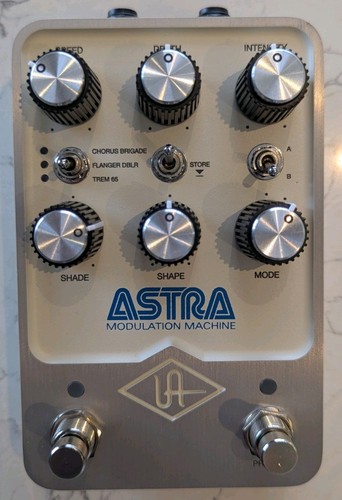 Uafx astra modulation - modulation, stereo