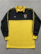 Vintage 1980s Wales Adidas