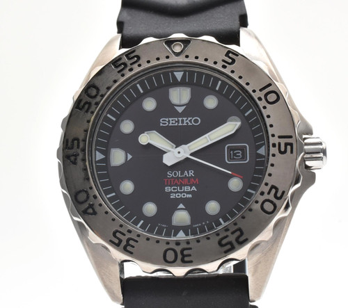 Near mint seiko v145 0ah0 - seiko, v145-0ah0