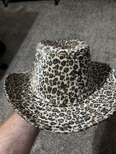 Leopard print black white - leopard,
