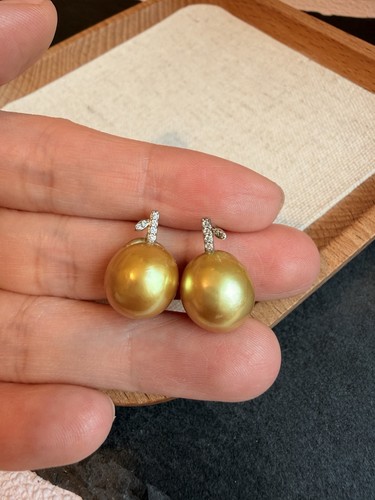 Golden south sea - sea, pearl