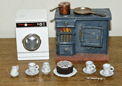Asst dolls house - house, furniture