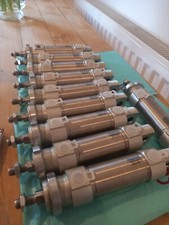 FESTO PNEUMATIC CYLINDER