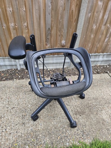 Herman miller aeron size - aeron,