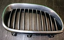 2003–2010 BMW 5 SERIES E60 E61 RIGHT FRONT KIDNEY GRILLE CHROME 51137027062 OEM 