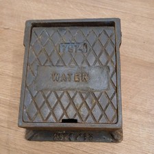 Mains Water Stop Cock. Stop Tap. Cast Iron Cover and lid. 6 3/4"x 5 3/4"x3 1/4" 