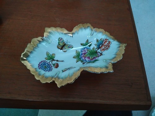 Herend porcelain hungary - porcelain, queen