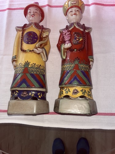 Two porcelain chinese - porcelain,