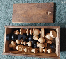 VINTAGE ANTIQUE FRENCH REGENCY CHESS SET IN ORIGINAL BOX (KING 3.25 INCH)