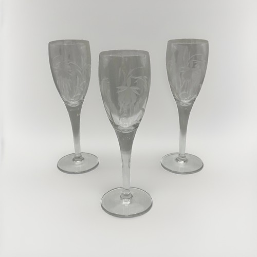 Stuart crystal cascade - crystal,