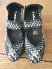 Black and Grey Adesso Stretch