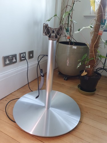 Loewe universal stand - loewe, tv