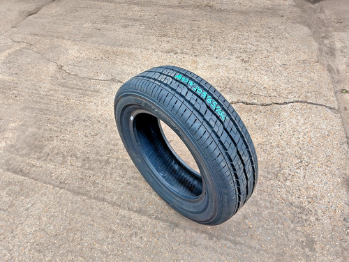 Avon av12 commercial tyre - 1,