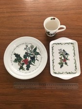 Portmeirion holly and ivy small dinner plate 21.5 cm mini mug and mini tray