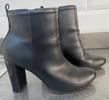 Matt & Nat Black Zip Vegan