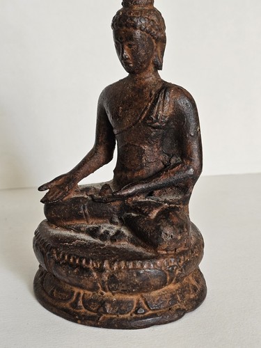 Antique thai bronze buddha - thai,